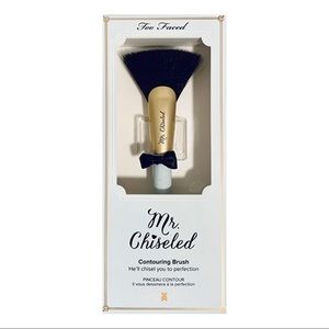 Too Faced Contouring Brush